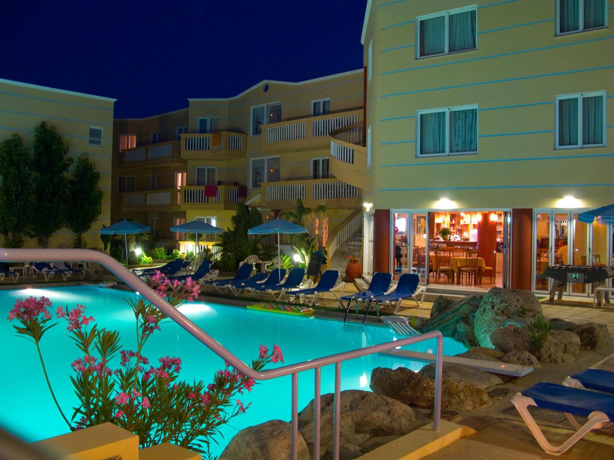 Futura Hotel Maleme Dış mekan fotoğraf